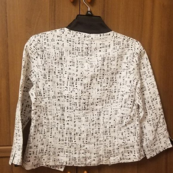 NEW elegant R&R VERNO 100% LINEN Jacket EUR 42 US 4 made in Bulgaria - Picture 2 of 12